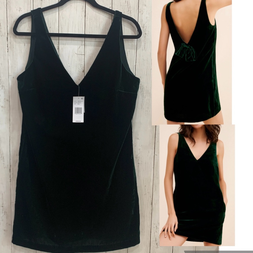 NWT  WAYF Natalie Green Velvet V- Neck Sleeveless Mini Dress Lined Pockets Bow